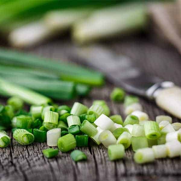 Toppings for Thai Red Curry Soup: Scallions